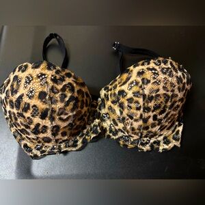 Victoria’s Secret pink date, push-up bra leopard print 32C